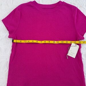 Womens Short Sleeve Crew Tee in Bright Magenta nwt Medium